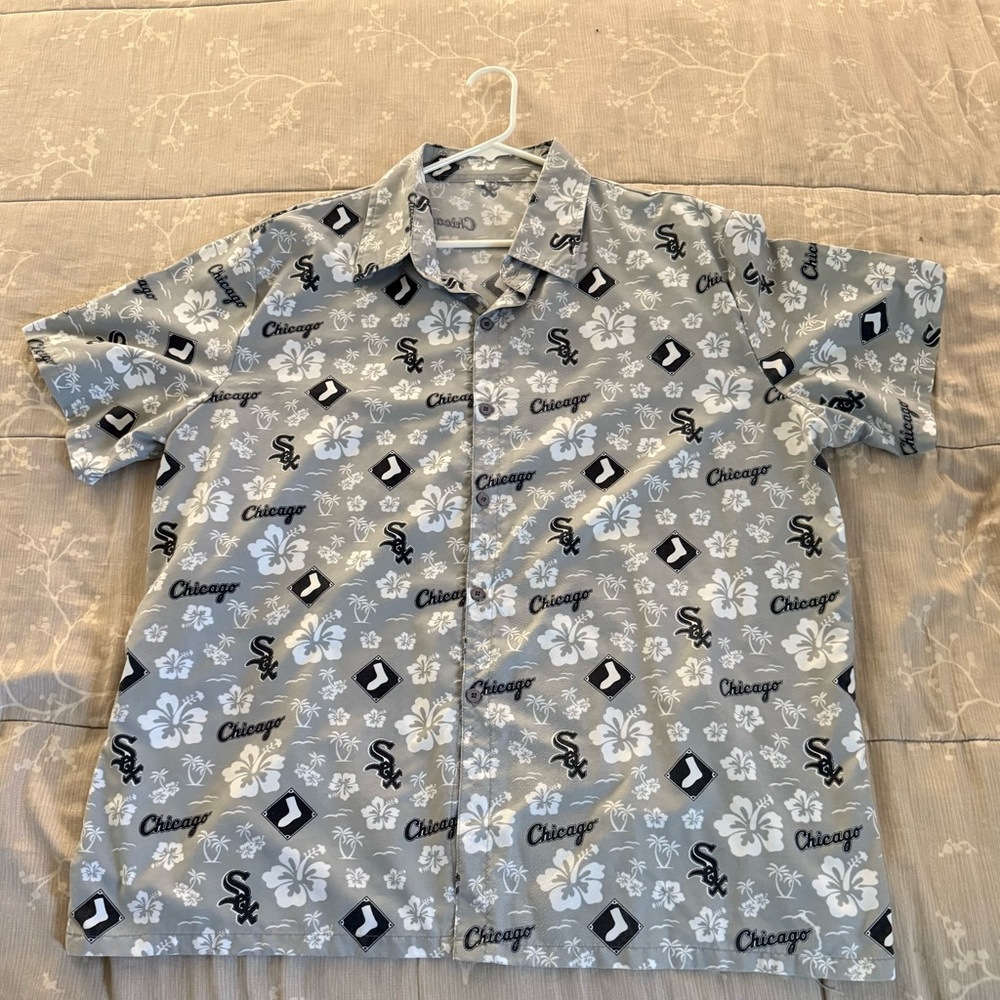 Chicago White Sox Gray and Black Casual Button Down Shirt